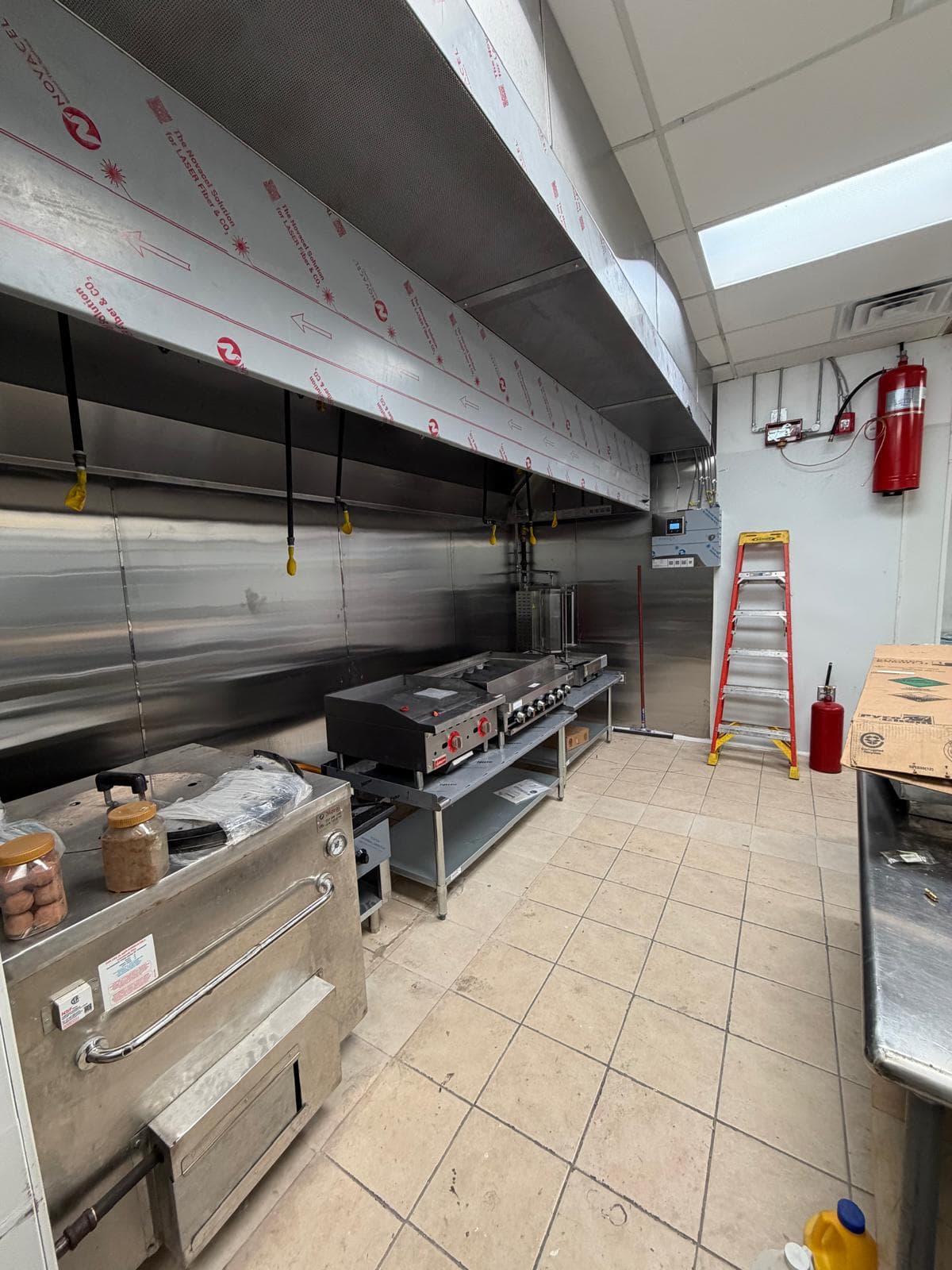 Expert Commercial Kitchen Hood Solutions | Express Kitchen Hoods LLC | (800) 200-2134 — commercial kitchen hood service